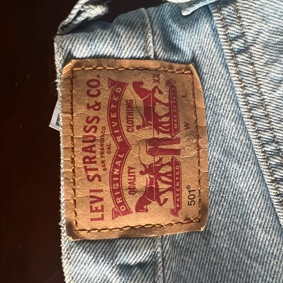 Levi’s Jean Shorts - Picture 3 of 6
